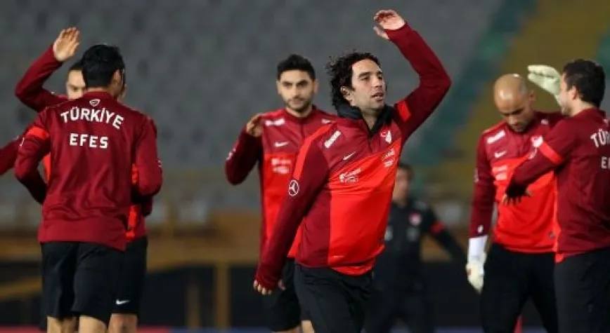 A MİLLİLER ÇEKLERİ AĞIRLIYOR!