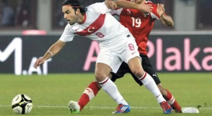 AKLIN YOLU BİRDİR: SELÇUK OYNUYOR!