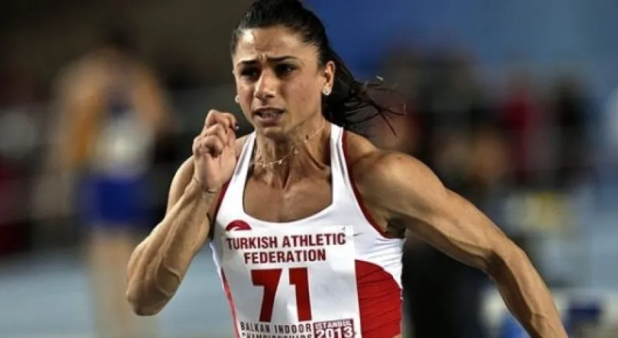 ATLETİZMDE SALONDA BAŞARI!