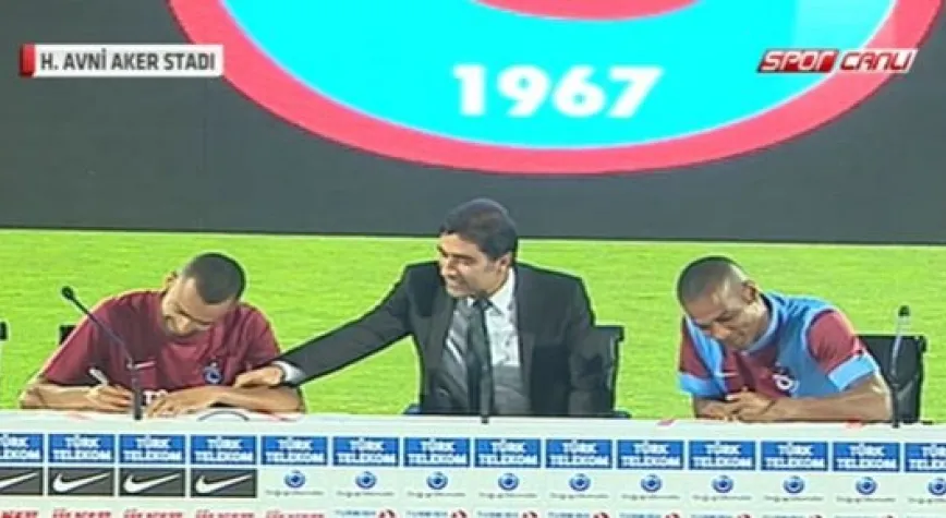 AVNİ AKER'DE ÜNLÜ İMZALAR!..