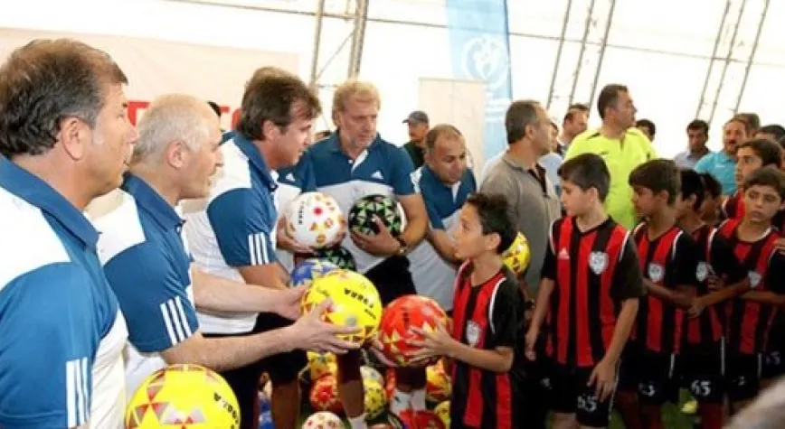 BAKAN KILIÇ SAHAYA İNECEK!..