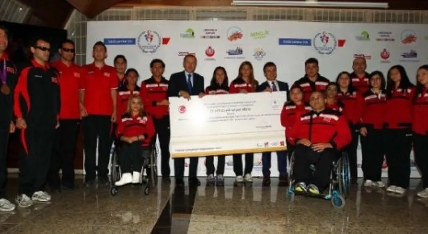 BAŞBAKAN ERDOĞAN ÖDÜL DAĞITTI!