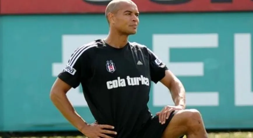 BEŞİKTAŞ'A FERRARİ ÇARPTI!..