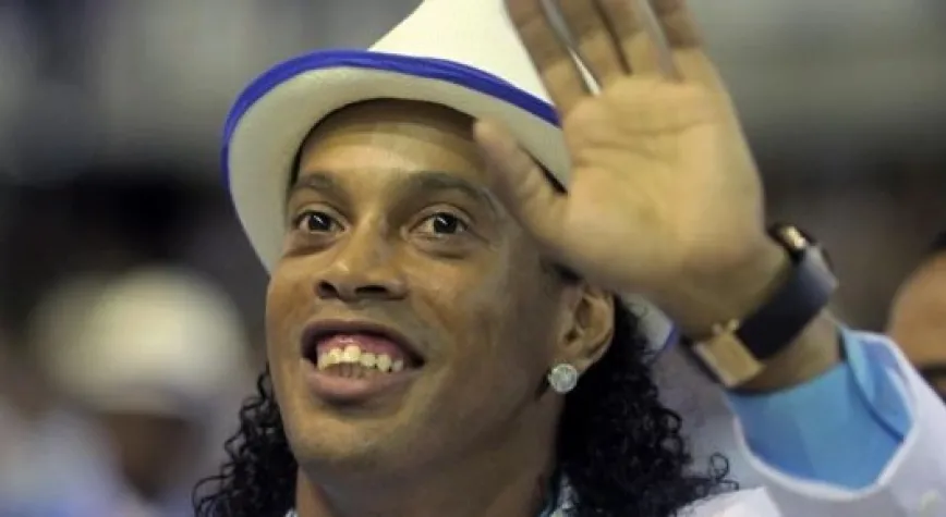 BİTMEYEN SENFONİ: RONALDİNHO!..