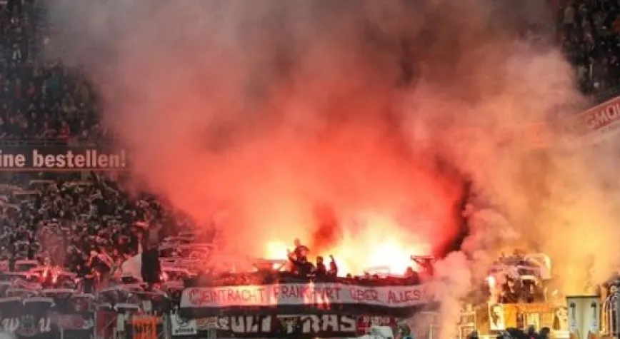 BUNDESLİGA'DA TRİBÜN ANARŞİSİ ALARMI!