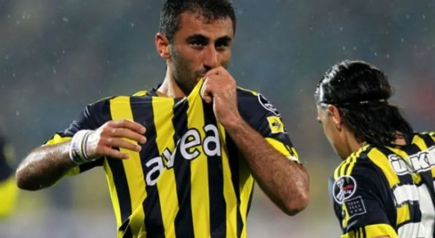 ÇAPA FUTBOLCU TOPLUYOR!..