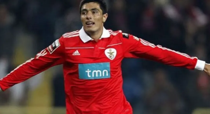 CARDOZO FENERBAHÇE YOLUNDA