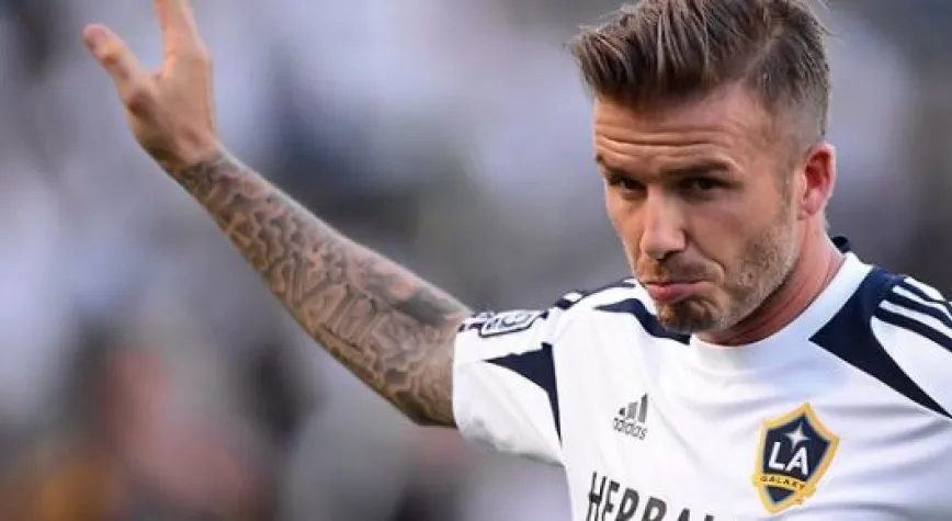 DAVİD BECKHAM FUTBOLU BIRAKTI!..!