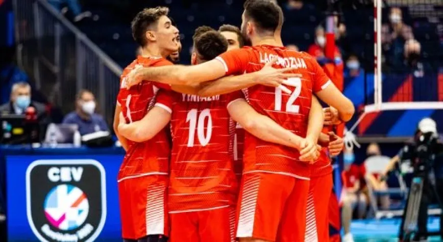 EFELER İSPANYA'YI DA DEVİRDİ...