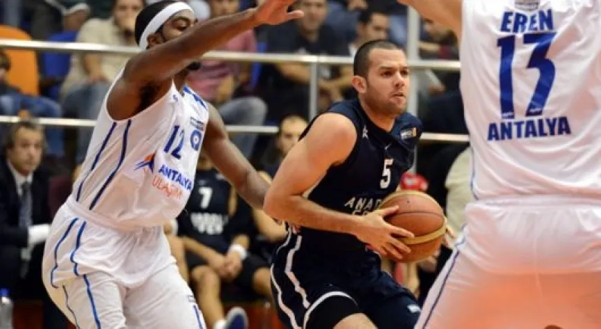 EFES ANTALYA'DA ZORLANARAK KAZANDI