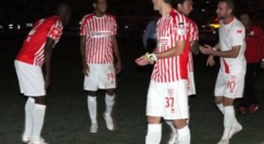 ELEKTRİK GİTTİ... MAÇ ERTELENDİ...