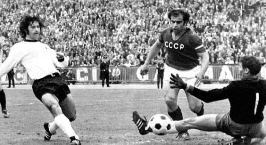 EN İYİ GOLCÜ: GERD MÜLLER...