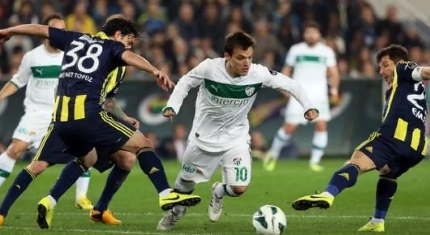 FENERBAHÇE İŞİNİ BİLİYOR: 4- 1