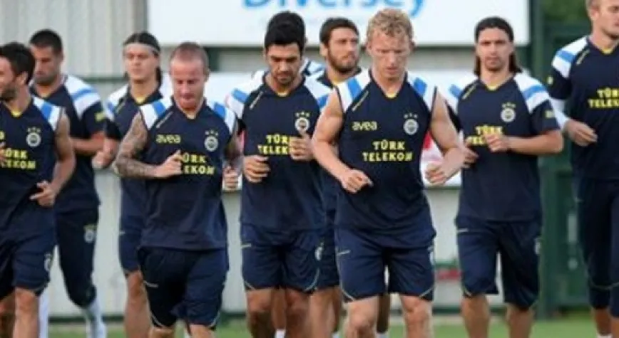 FENERBAHÇE'DE 6 FUTBOLCU KADRO DIŞI KALDI