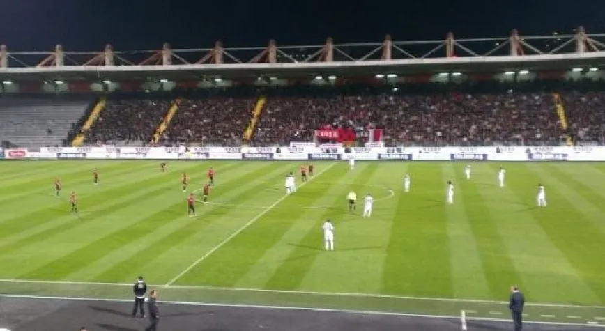 FENERBAHÇE'YE AĞIR DARBE: 2- 0