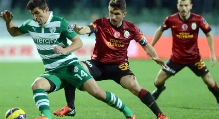 FUTBOLCULAR DİKKAT, GÖZLER ÜSTÜNÜZDE!..