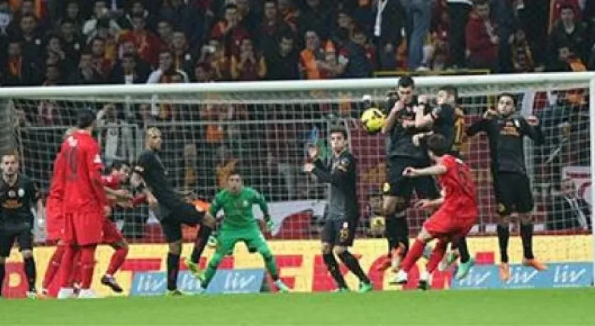 GALATASARAY  'GOL'  YEMİYOR!..