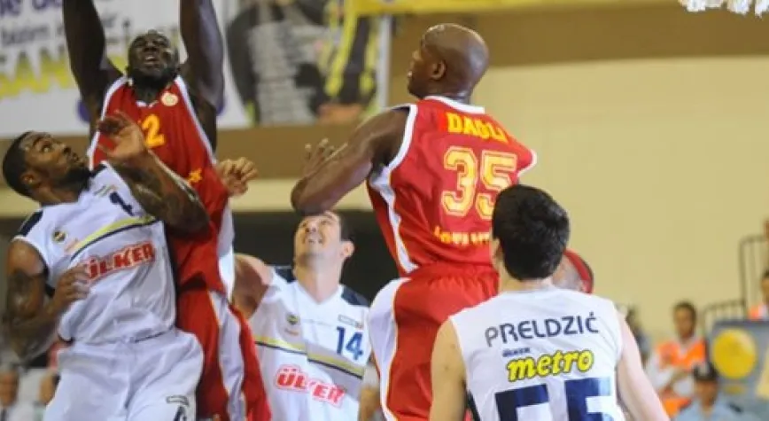 GALATASARAY HAWKINS'LE COŞTU