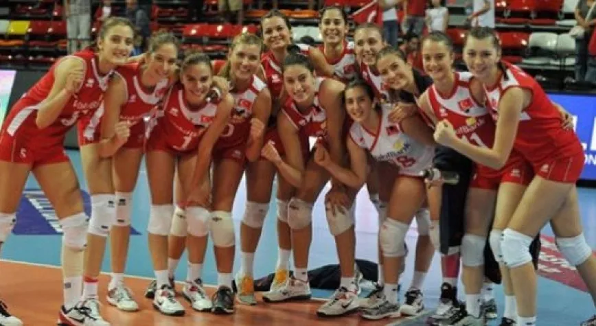 GENÇ SULTANLAR GRUBU İKİNCİ BİTİRDİ