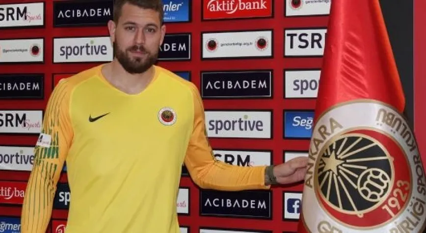 GOLLERE İZİN YOK...