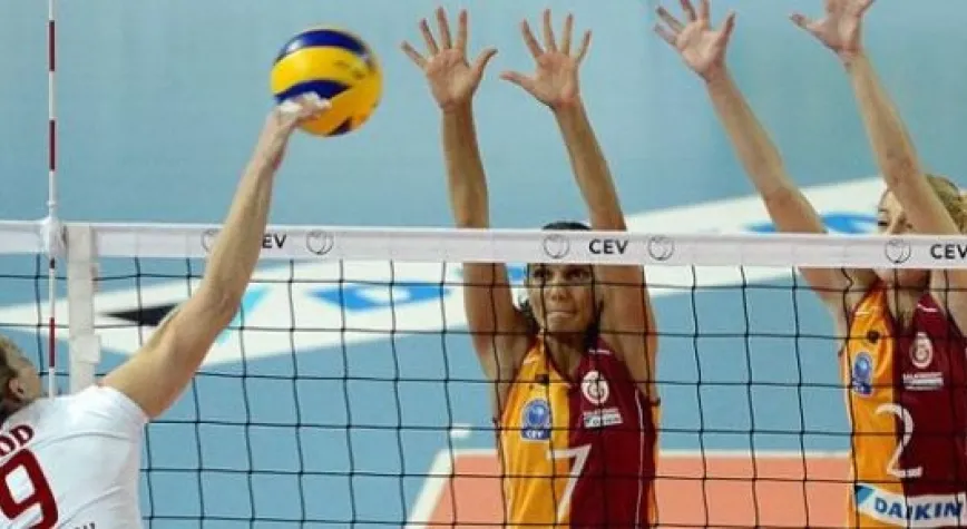 G.SARAY GÜÇSÜZE YENİLDİ: 3- 2