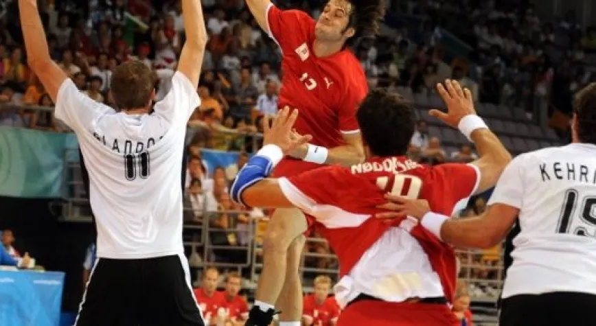 HENTBOLDE AVANTAJI KORUYAMADIK!..