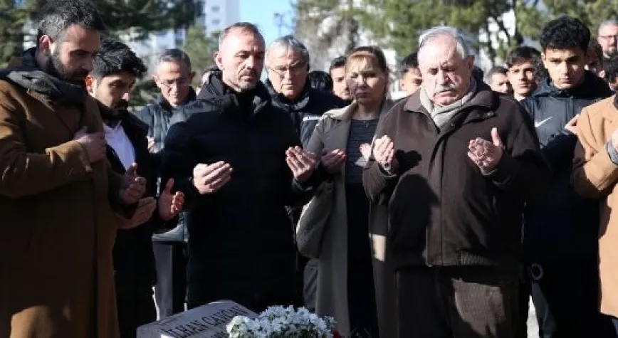 İLHAN CAVCAV ANILDI...