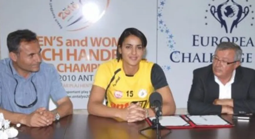 Ines Khouldi Muratpaşa'da!