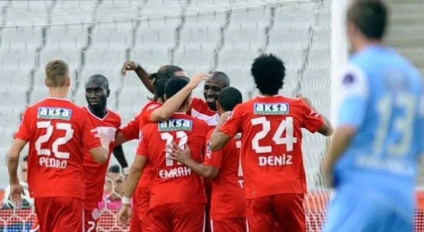 İST. BÜYÜKŞEHİR SAHASINDA YENİLDİ: 0- 1