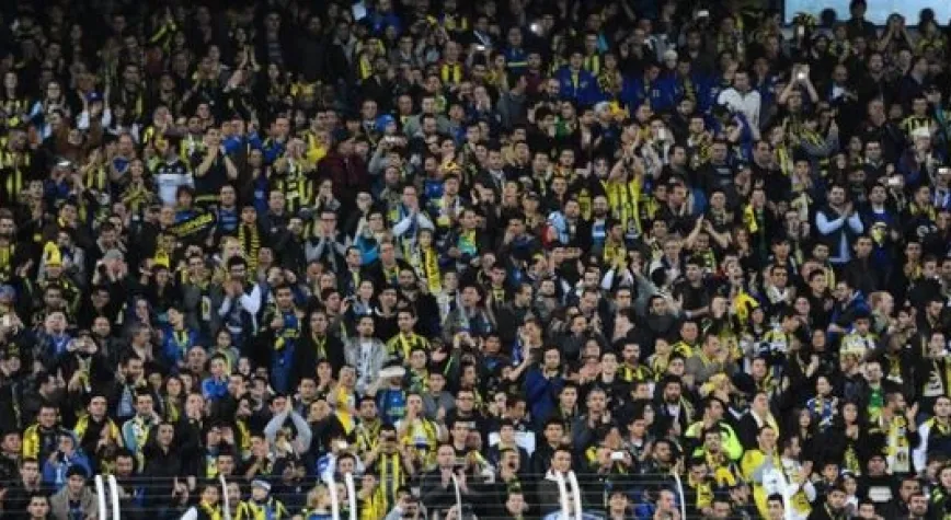 KADIKÖY'DE 'İSTİFA' SESLERİ...