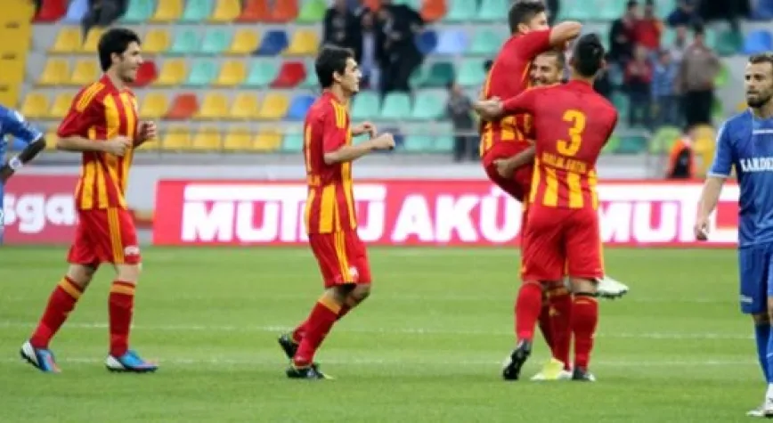KAYSERİSPOR: 3  KARABÜKSPOR: 0