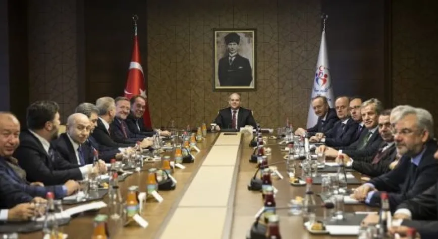 KILIÇ FUTBOL YÖNETİCİLERİYLE...