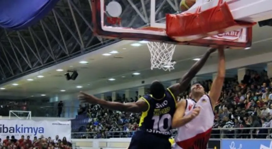 KOLEJ F. BAHÇE ÜLKER'E YENİLDİ: 74- 92