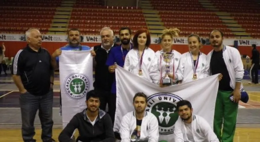 KONYA'DA KILIÇLARIN GÖSTERİSİ!..