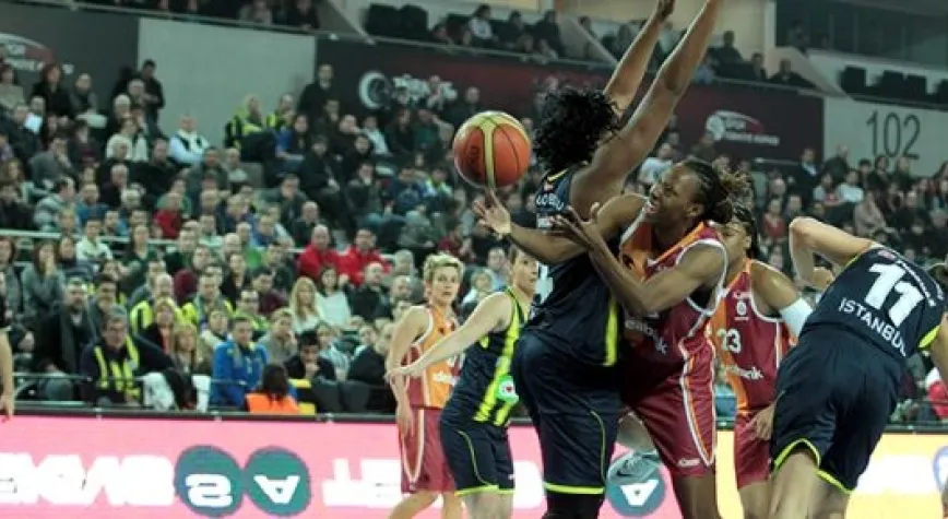 KUPA 5.KEZ GALATASARAY'IN...