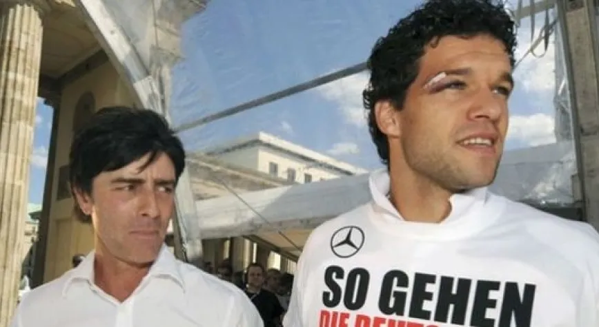 LÖW FENERBAHÇE'YE GELİYOR!..