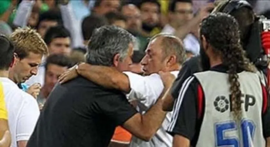 MOURİNHO DÜNYANIN EN İYİSİ...