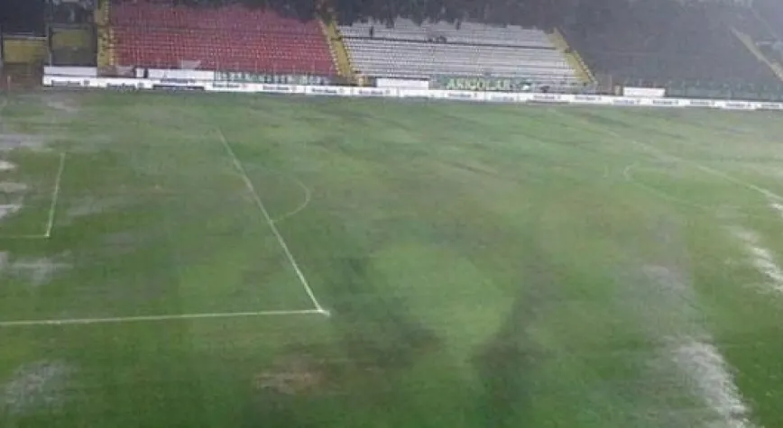 MÜSABAKAYA YAĞMUR ENGELİ!