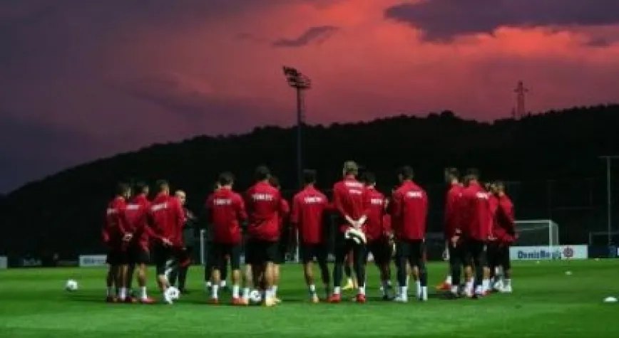 PANDEMİDE İLK SEYİRCİLİ MAÇ!