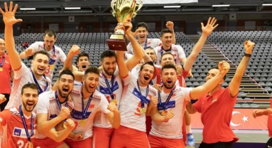 ŞAMPİYONLUĞU BABALARA ARMAĞAN ETTİLER...