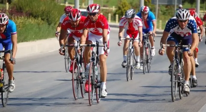 ŞAMPİYONLUK TEKERLEK FARKIYLA KAÇTI!