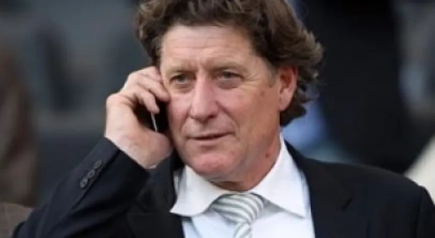 SCHUMACHER FUTBOLUMUZU ÖVDÜ!