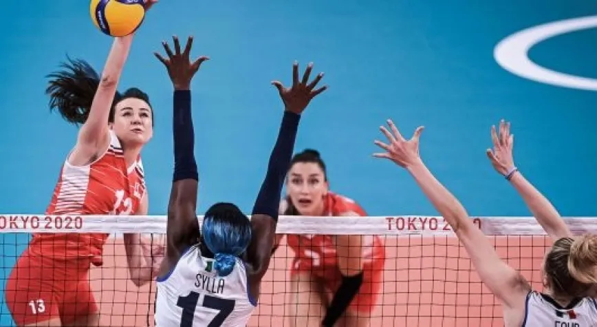 SULTANLAR ABD'DEN 1 PUAN KAPTI...