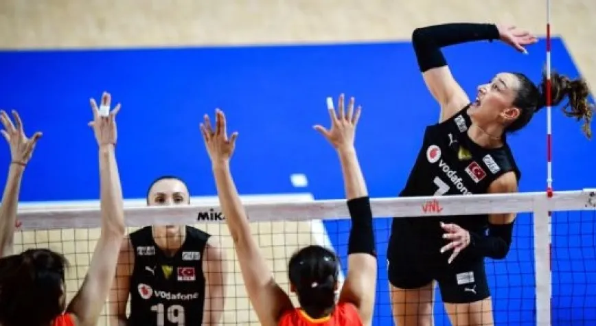 SULTANLAR ÇİN'E YENİLDİ: 3-2