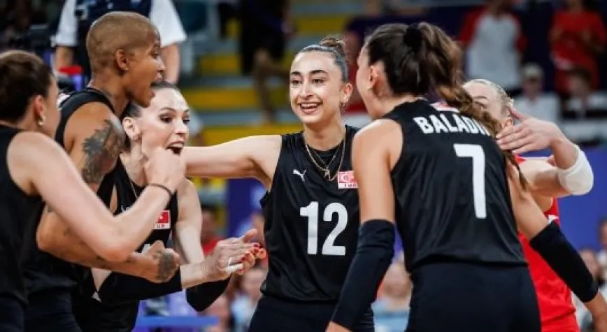 SULTANLAR DOMİNİK'İ 3-1 YENDİ...