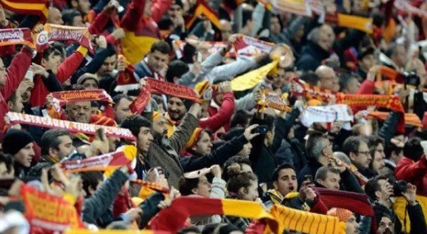 TARAFTAR GRUPLARINA BASKIN!