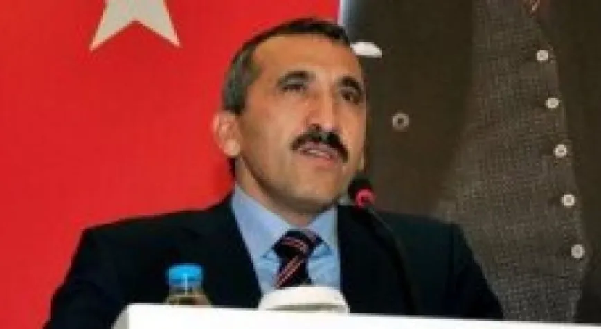 TURAL ELEŞTİRİLERE CEVAP VERDİ!