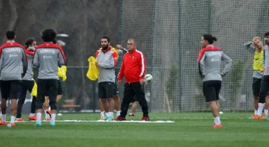 TÜRKİYE ÇEKLERİ BEKLİYOR!..