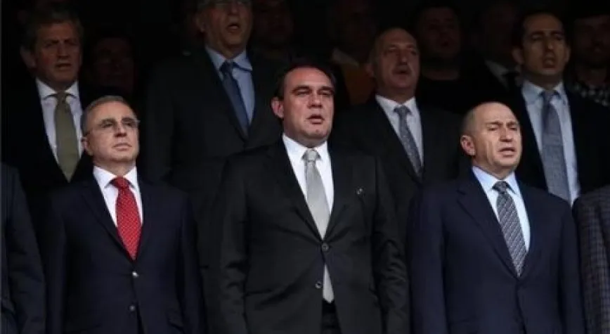 ÜNAL AYSAL DA İSTİFA ETTİ!