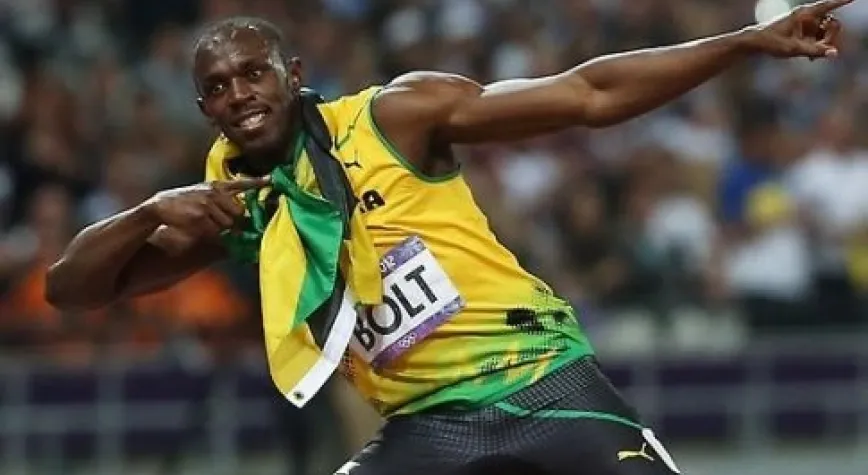 ÜNLÜ ATLET FUTBOLCU OLDU!..